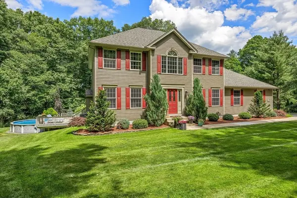 315 Hadley St, South Hadley, MA 01075