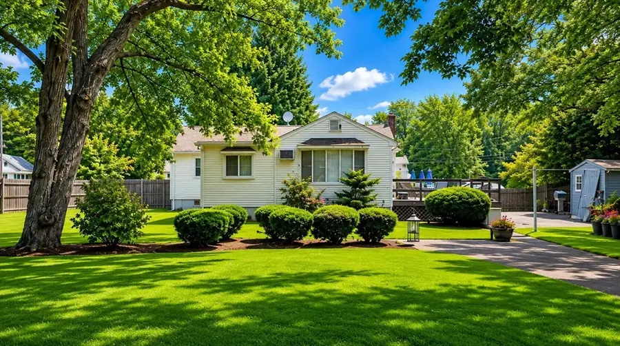 22 Farnham Rd, Stoughton, MA 02072 - #3