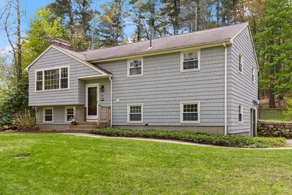 395 North Rd, Sudbury, MA 01776