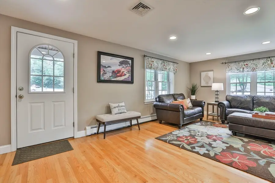 33 Reynolds Rd, Wakefield, MA 01880 - #3
