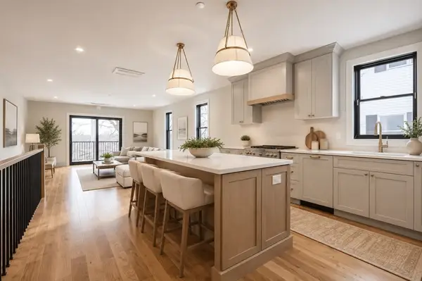 68 Rowe St #U1, Boston, MA 02131