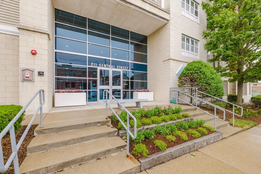 211 Central St #A111, Norwood, MA 02062 - #1