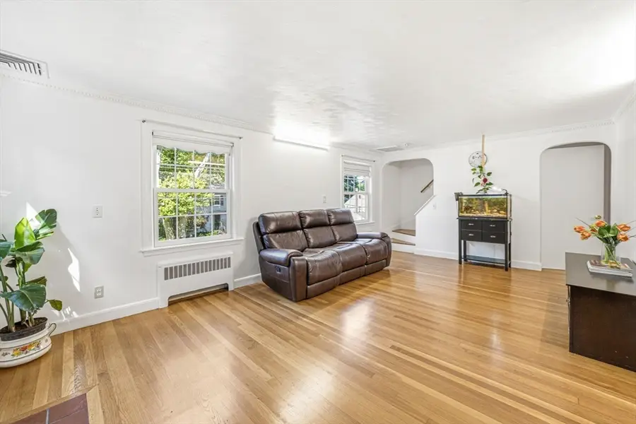 17 Echo St, Melrose, MA 02176 - #2