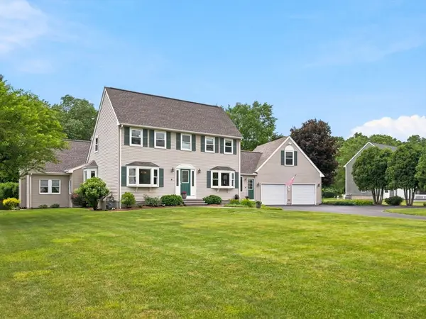2 Montana Dr, Tyngsborough, MA 01879