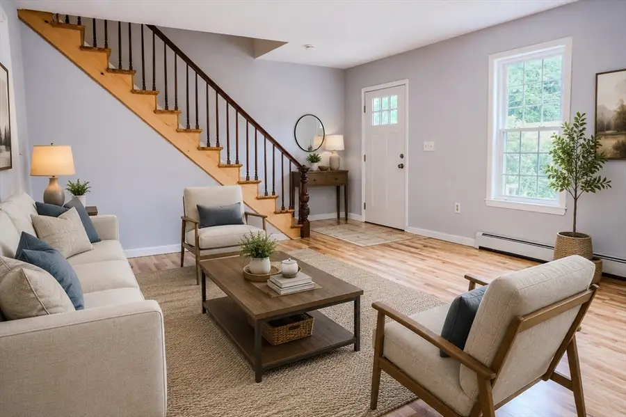 32 Dale St, Franklin, MA 02038 - #2