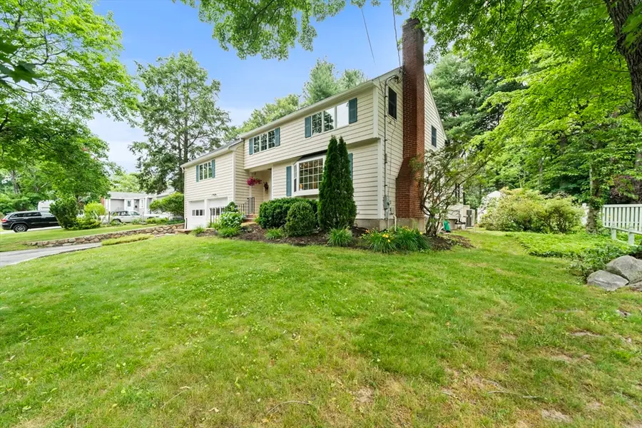 7 Trickett Rd, Lynnfield, MA 01940 - #2