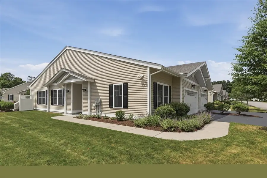 60 Rogerson Xing #60, Uxbridge, MA 01569 - #2