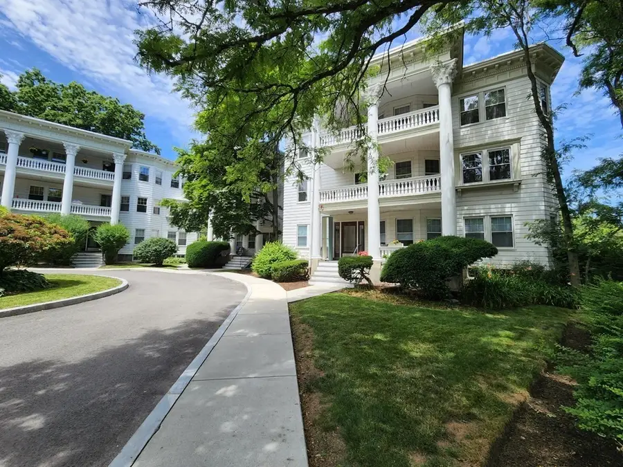 144 Middlesex Rd #2, Chestnut Hill, MA 02467 - #2