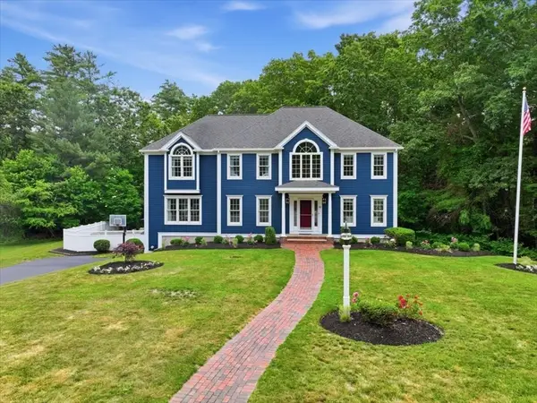 85 Maple Ave, Hanover, MA 02339