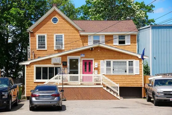 461 Montello St, Brockton, MA 02301