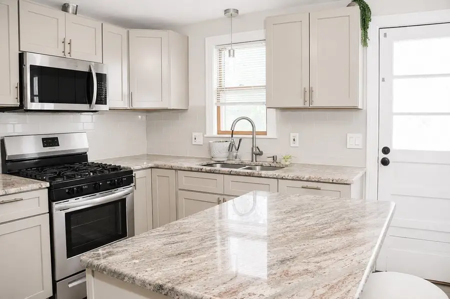 461 Montello St, Brockton, MA 02301 - #3