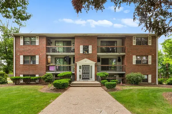1 Centre St #9, Canton, MA 02021