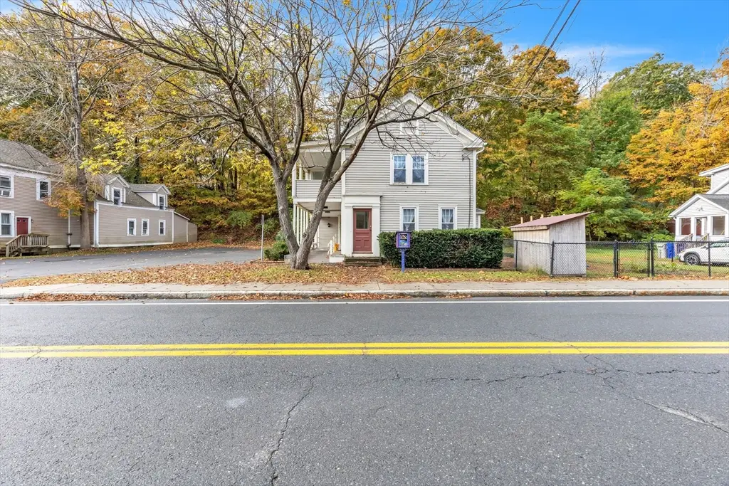 9 Russell Rd, Huntington, MA 01050 - #1