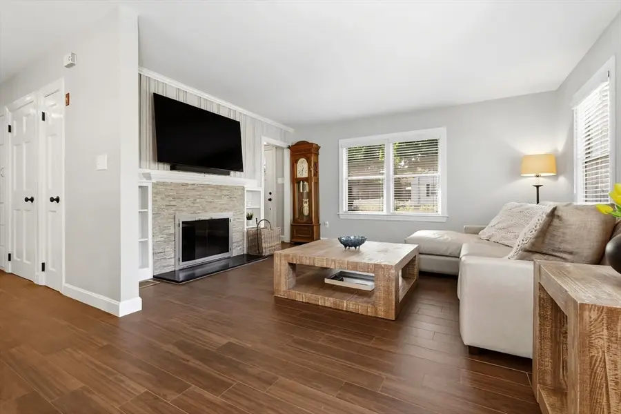 52 Russell St, North Andover, MA 01845 - #3