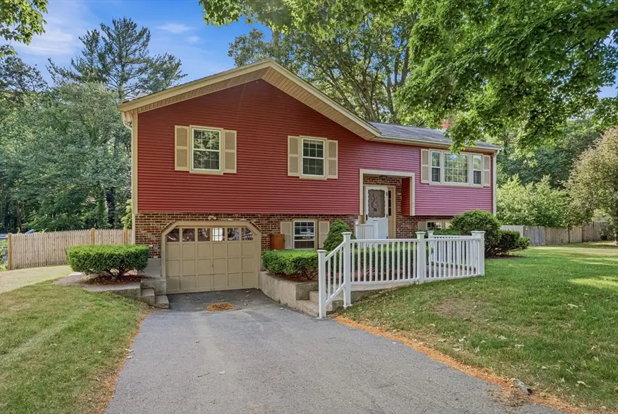44 Tomlinson Rd, Attleboro, MA 02703 - #2