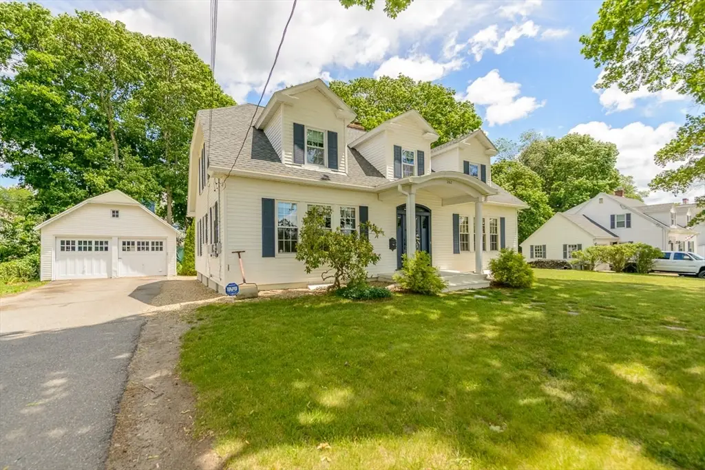 262 Chestnut St, Gardner, MA 01440 - #1