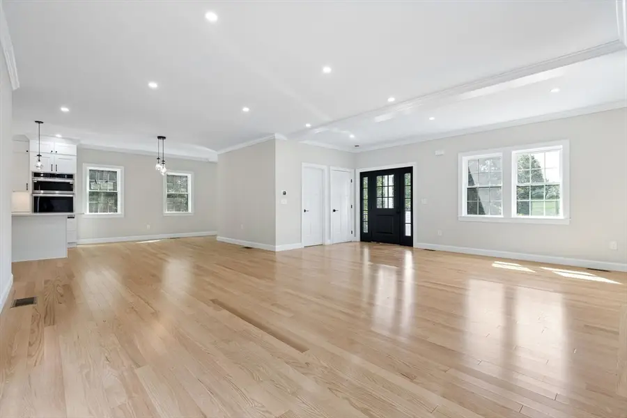 53 Louis St, Holliston, MA 01746 - #2