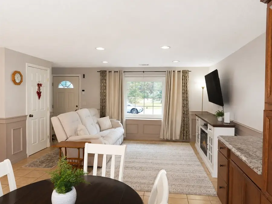 8 Naushon Rd, West Wareham, MA 02576 - #3