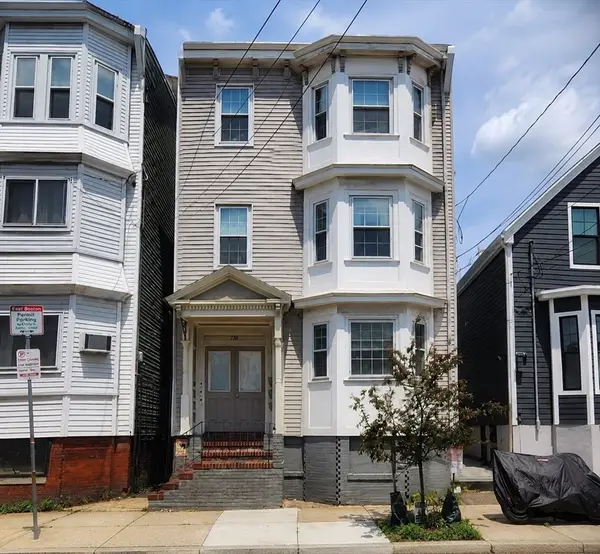 276 Princeton St #1, Boston, MA 02128