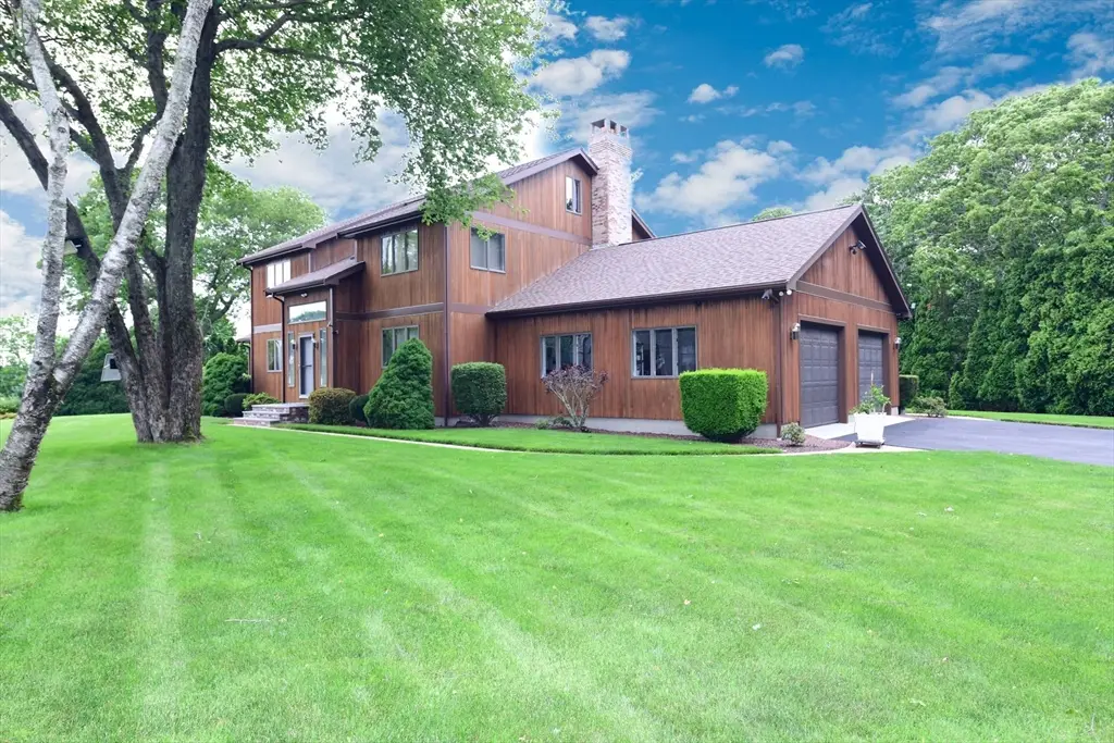 1 Homestead Rd, Sagamore, MA 02562 - #1