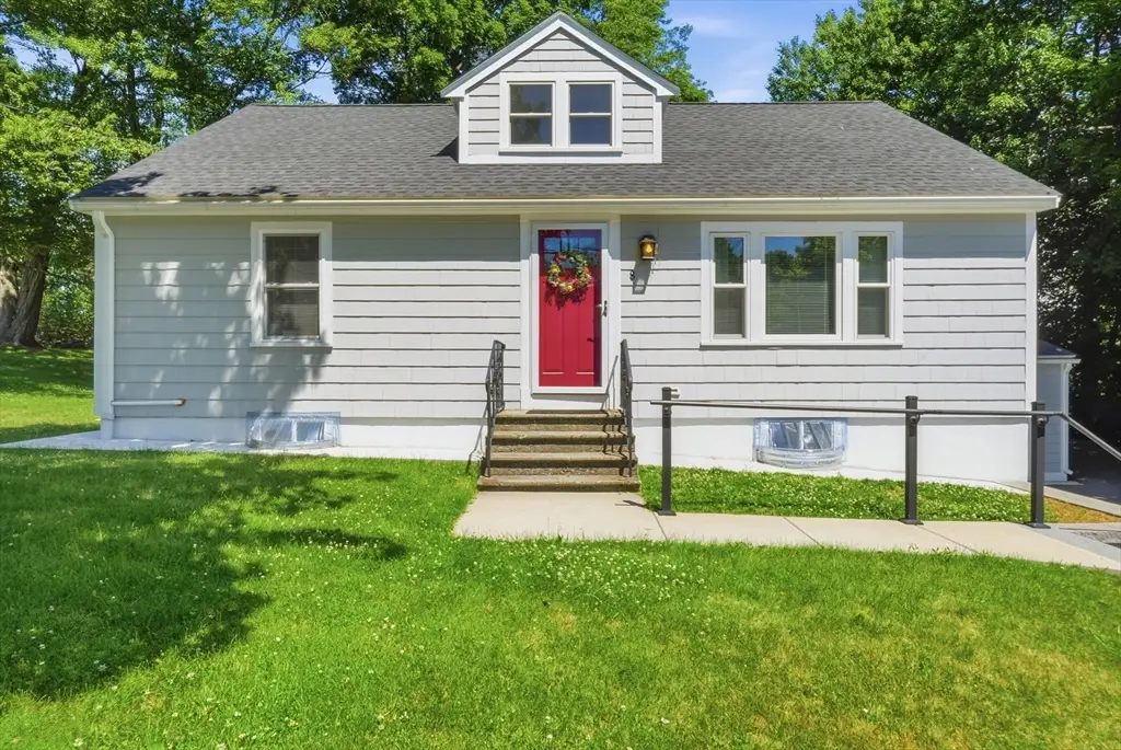 8 Millbury Terrace, Millbury, MA 01527 - #1