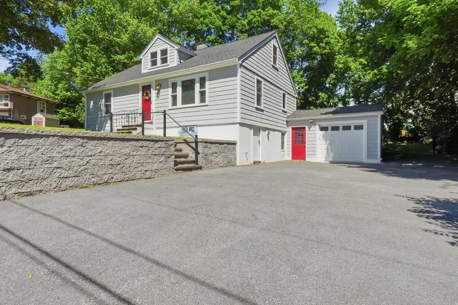 8 Millbury Terrace, Millbury, MA 01527 - #2