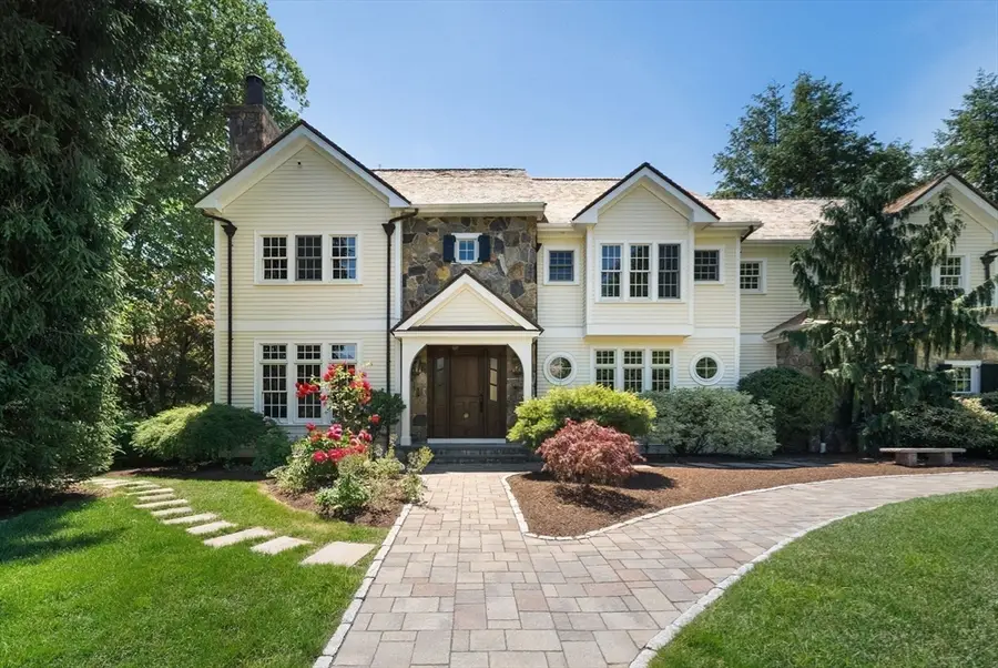 8 Valley Road, Wellesley, MA 02481 - #3