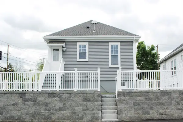 338 Sea St, Quincy, MA 02169
