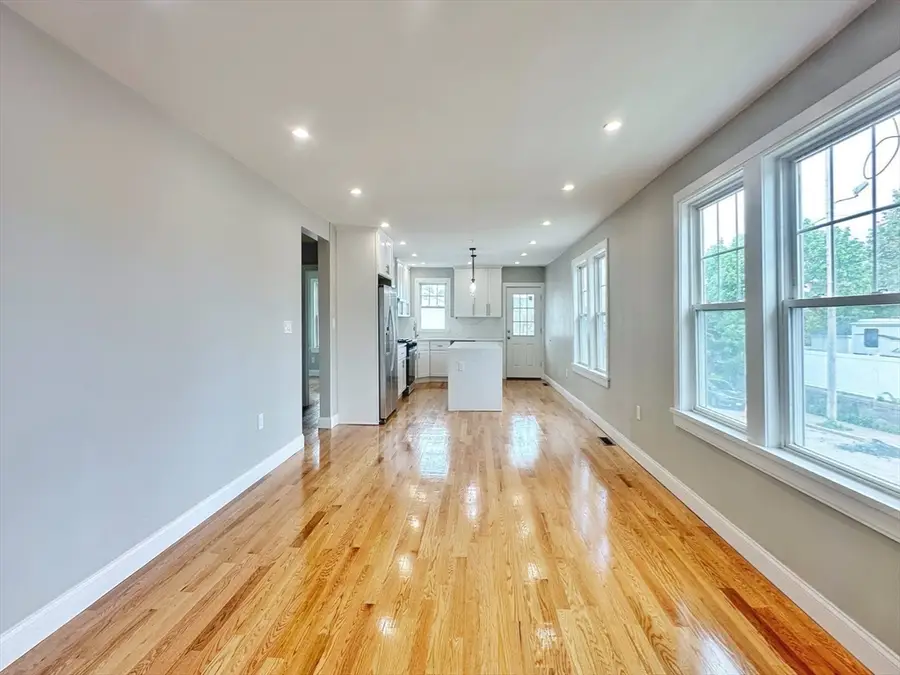 338 Sea St, Quincy, MA 02169 - #3