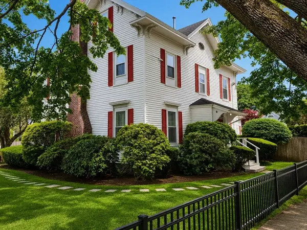 20 Ocean Ave #4, Marblehead, MA 01945