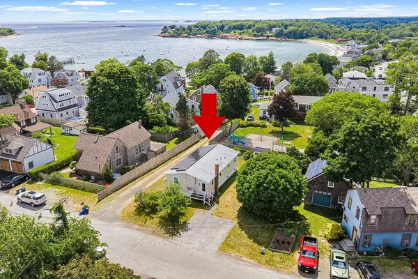 5 Field Rd, Gloucester, MA 01930