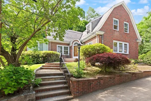 35 Arden Road, Watertown, MA 02472