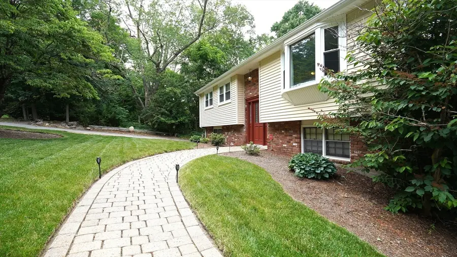 276 Newport Ave, Attleboro, MA 02703 - #3