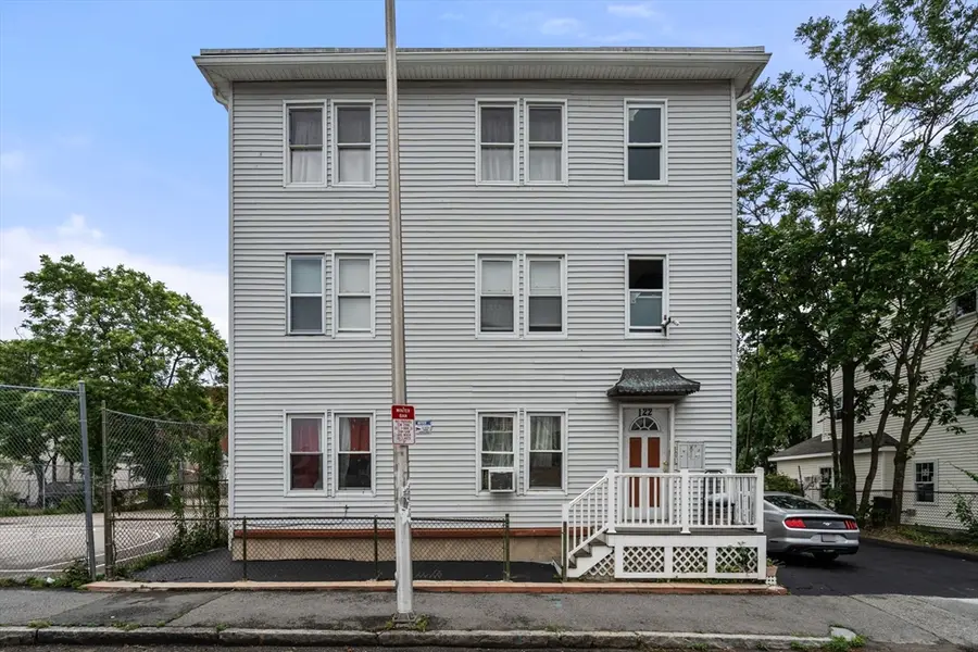 122 Piedmont St, Worcester, MA 01609 - #2