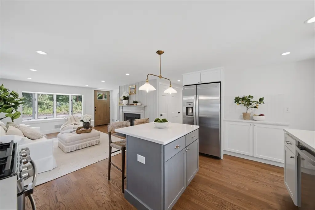 26 Heather St, Beverly, MA 01915 - #1
