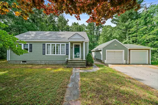 38 Grove St, Kingston, MA 02364