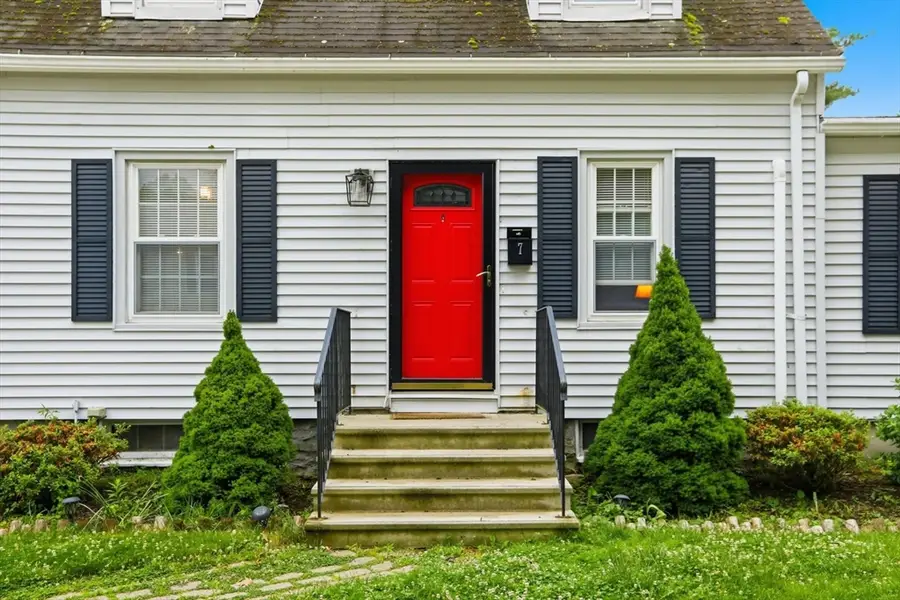7 Monmouth Avenue, Worcester, MA 01606 - #3