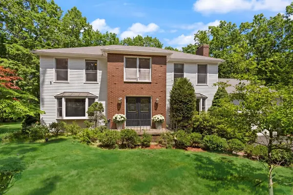 35 Castle Dr, Sharon, MA 02067