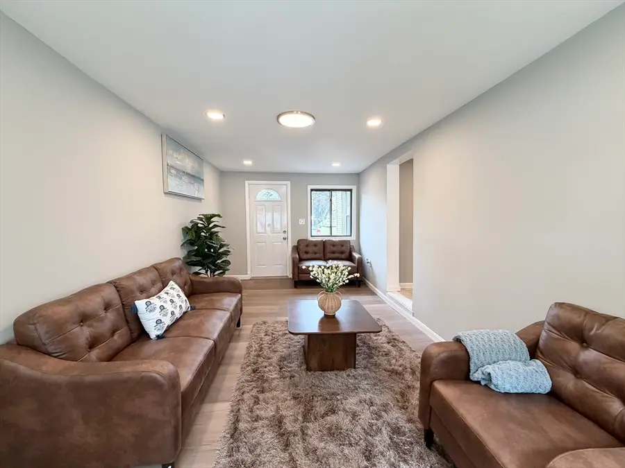 87 Vezina St, Leominster, MA 01453 - #2