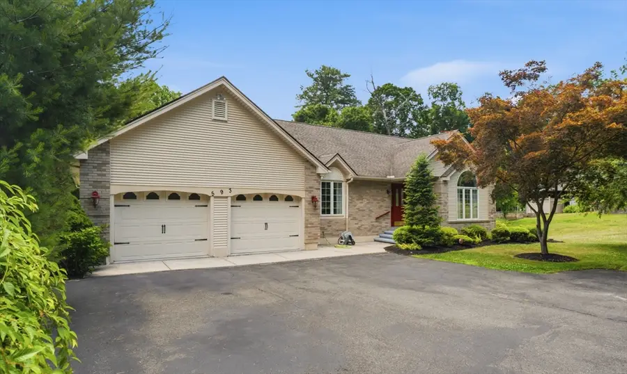 593 Southwick St, Feeding Hills, MA 01030 - #2