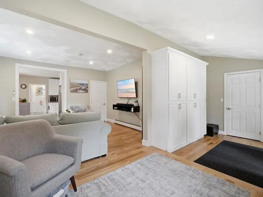 20 Burrill St, Saugus, MA 01906 - #3