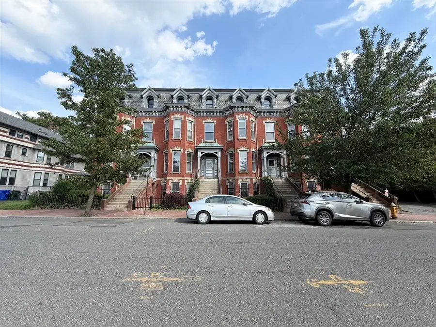 70 Temple St #1, Springfield, MA 01105 - #2