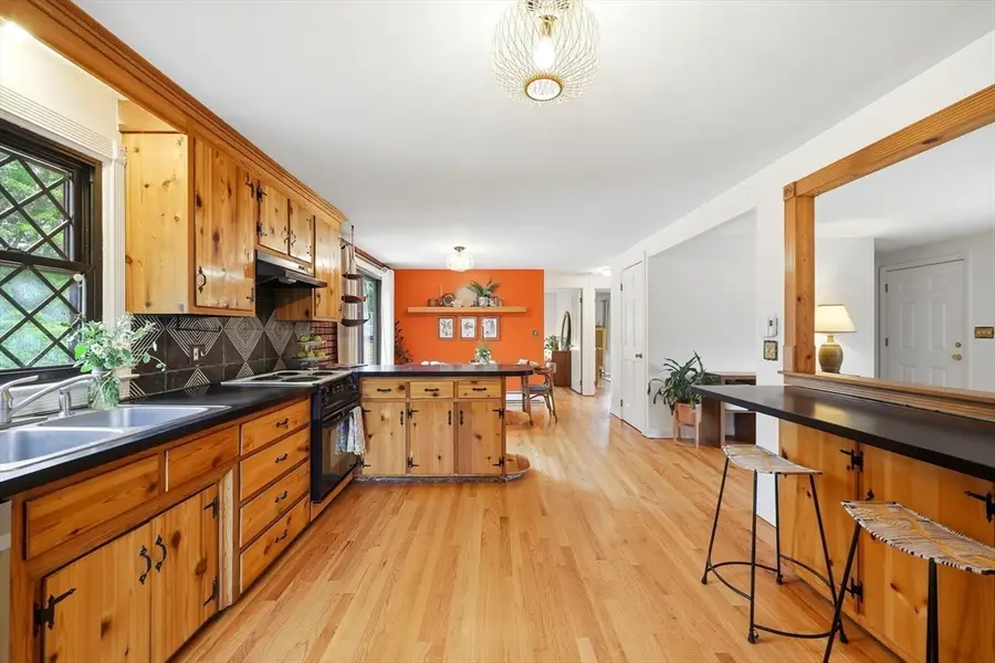 887 North St, Feeding Hills, MA 01030 - #2