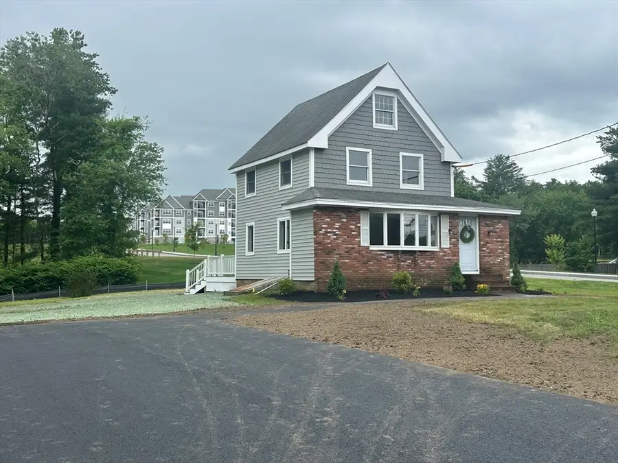 865 Salem St, Groveland, MA 01834 - #2