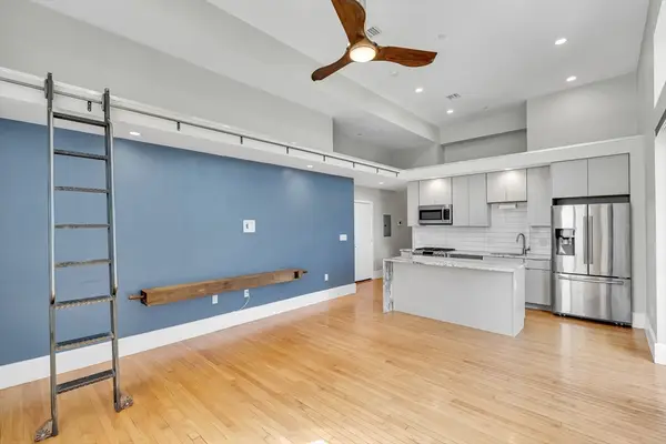 204 Spencer Ave #6, Chelsea, MA 02150