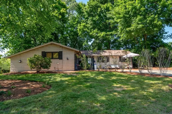 11 Ruth Dr, Framingham, MA 01701