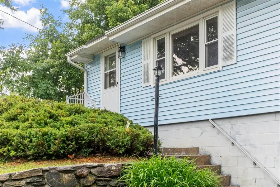 107 W Main St, Westminster, MA 01473 - #3