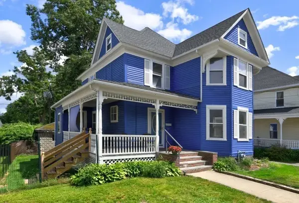 8 Boutelle St, Leominster, MA 01453