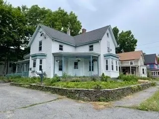 42 Vine Street, Leominster, MA 01453