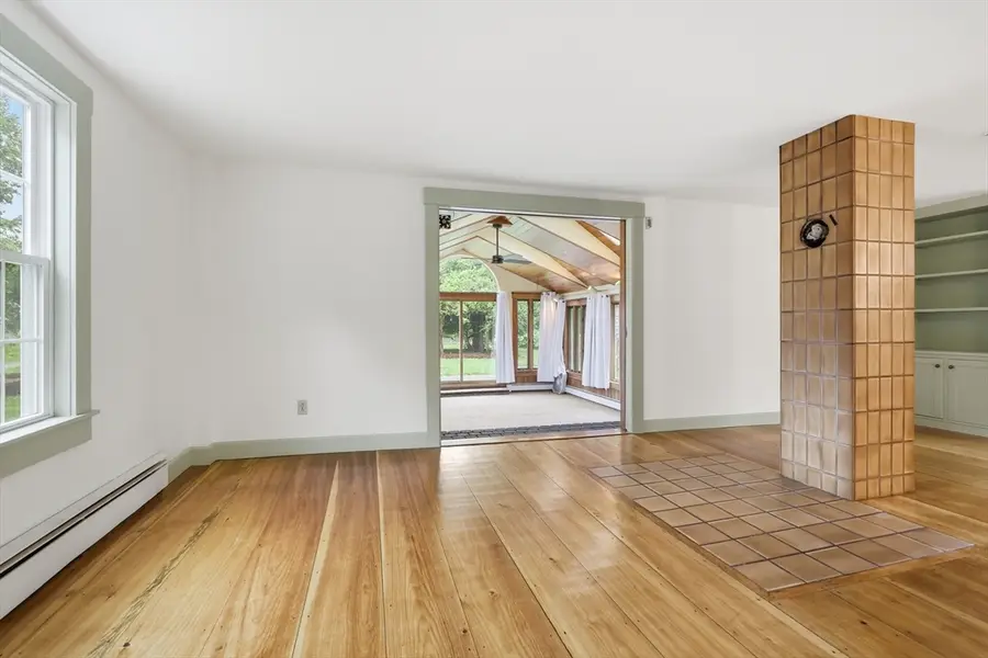 384 Pearl Hill Rd, Fitchburg, MA 01420 - #2